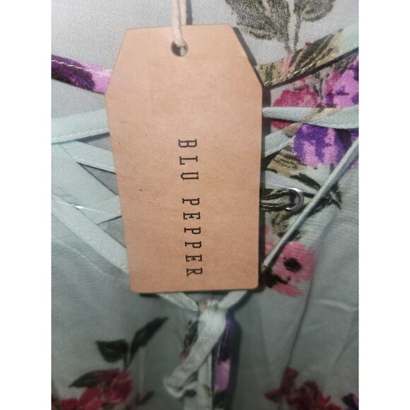 Blu Pepper Floral Tunic Top W/ Lace-Up Neckline & Ruffle Hem Light Blue Small - Picture 9 of 10